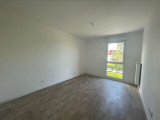  Appartement à louer 2 pièces 42 m²