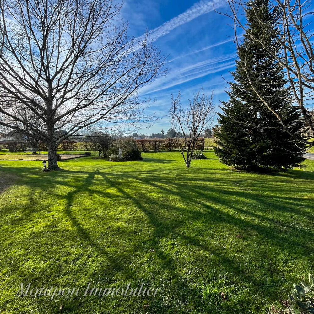Terrain constructible + garage Montpon Menesterol
