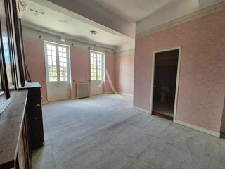  Maison à vendre 15 + pièces 577 m²