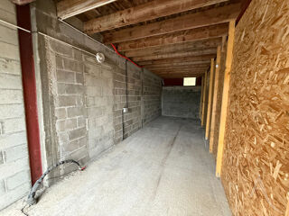  Parking / Garage à louer 30 m²