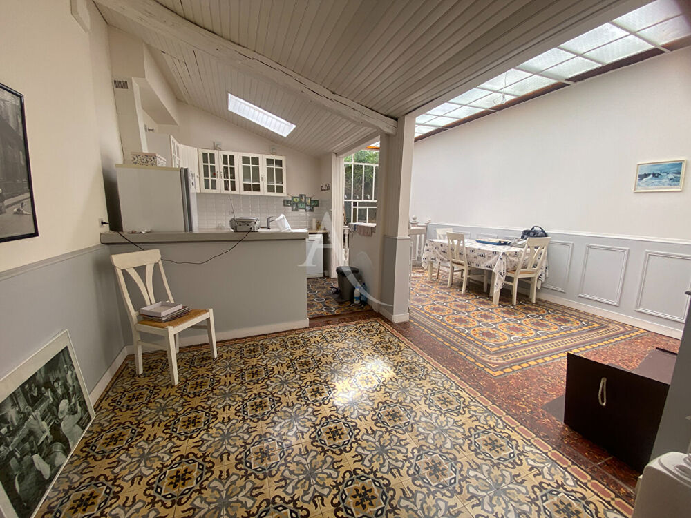 Vente Maison Maison de faubourg avec jardin, à deux pas du centre-ville Rochefort