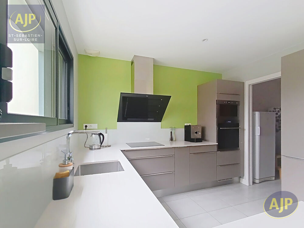 Maison Orvault Bourg,152 m², 5 Chambres,
