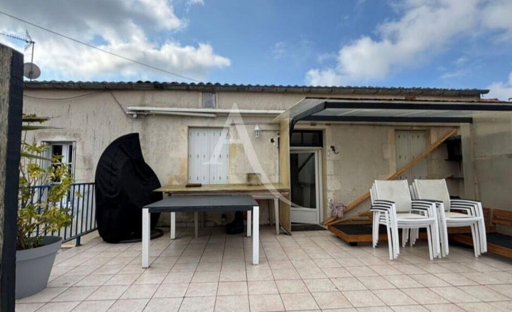Vente Maison Maison en pierre avec garage et dépendance à finir de rénover Bourcefranc le chapus