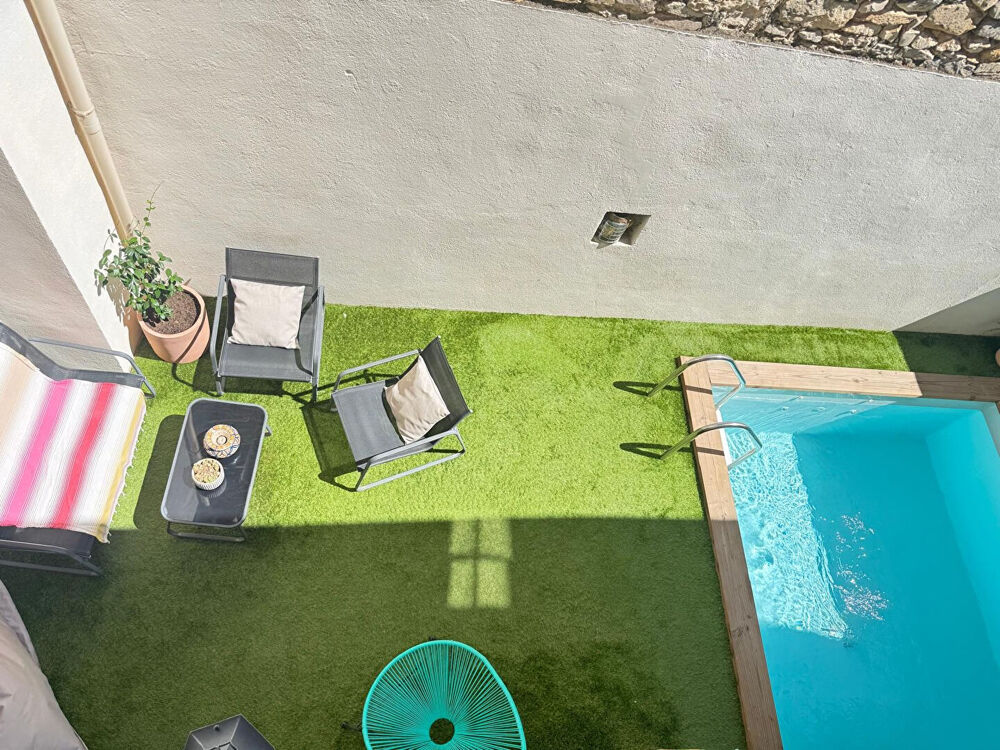 Vente Maison UCHAUD -MAISON DE VILLE- 4 CHAMBRES - PISCINE - GARAGE Uchaud
