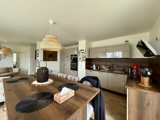  Appartement  vendre 4 pices 1 m