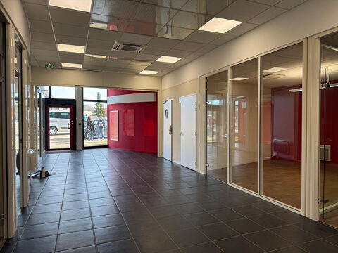 Local commercial / bureaux 234m&sup2; - ZAC CHATEAUFARINE 3400 25000 Besancon