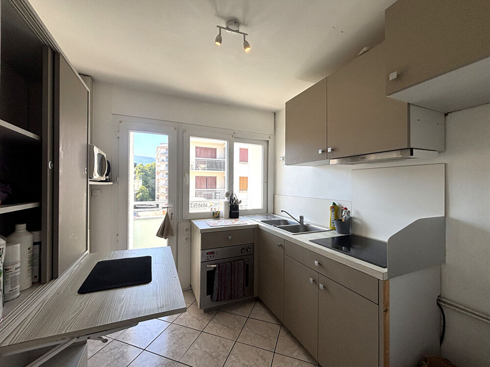 Vente Appartement Secteur prisé - Appartement 4 pièces lumineux avec balcons et cave  proche centre Chambéry Chambery