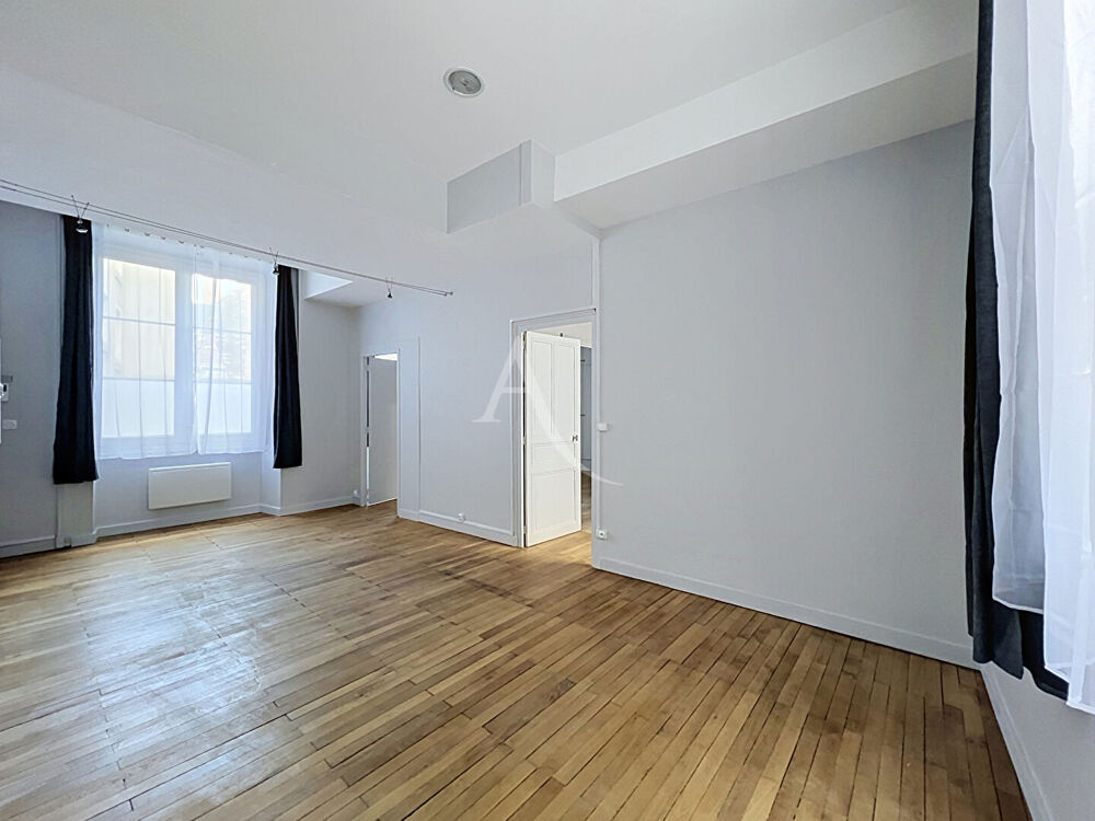 Location Appartement A LOUER T3 rénové rue Toussaint ANGERS 61 m² Angers