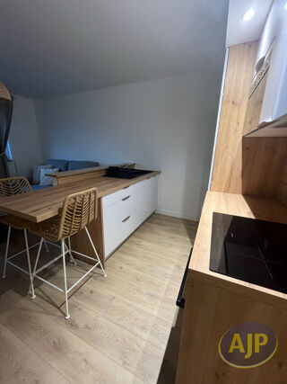  Appartement à louer 1 pièce 25 m²