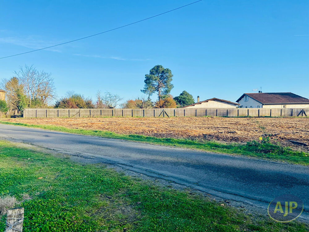 Vente Terrain Terrain à bâtir Saint Germain D'Esteuil 1052 m2 Saint germain d esteuil
