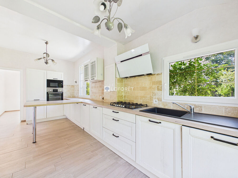 Vente Maison Maison Chateaulin 7 pièce(s) 132 m2 Chateaulin