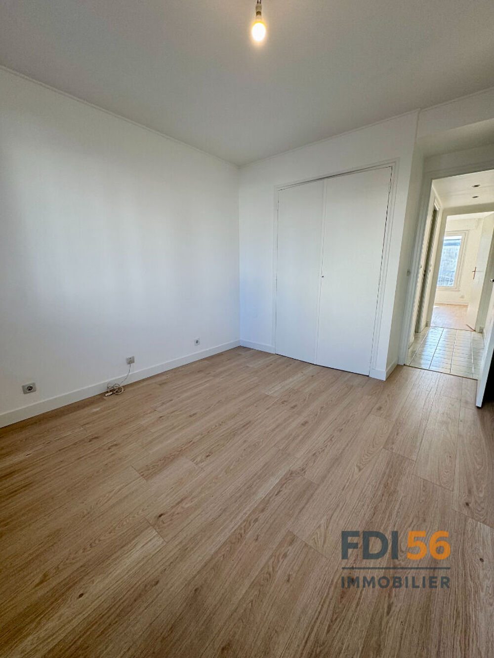 À VENDRE - APPARTEMENT - 65 m2 - PARKING ET CHAUFFAGE COMPRIS