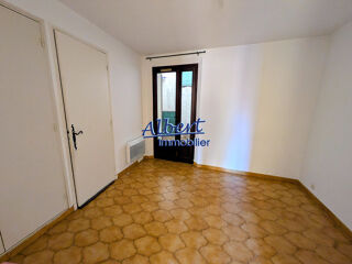  Appartement à louer 2 pièces 37 m²