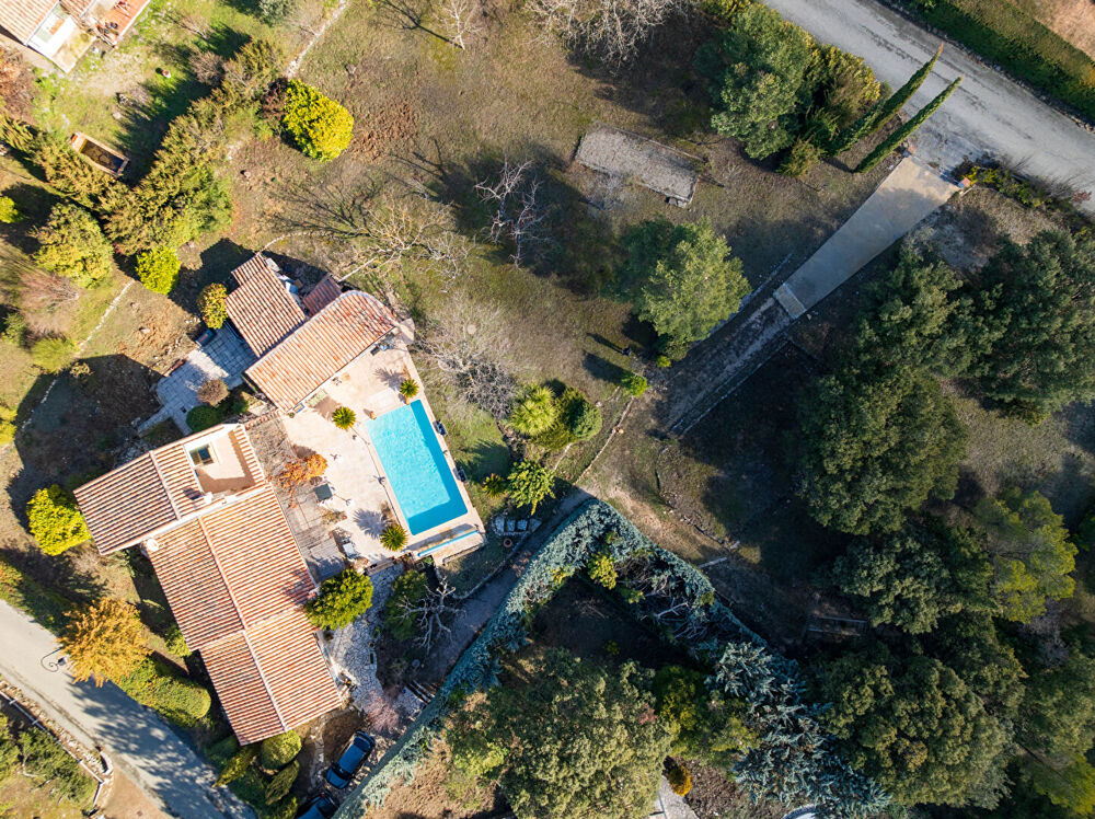 Maison 8 pièces 154 m² · à Tourtour · 154 m² · 430 000 €