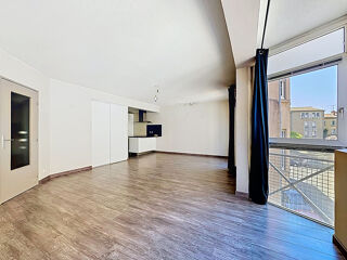  Appartement à louer 2 pièces 58 m²
