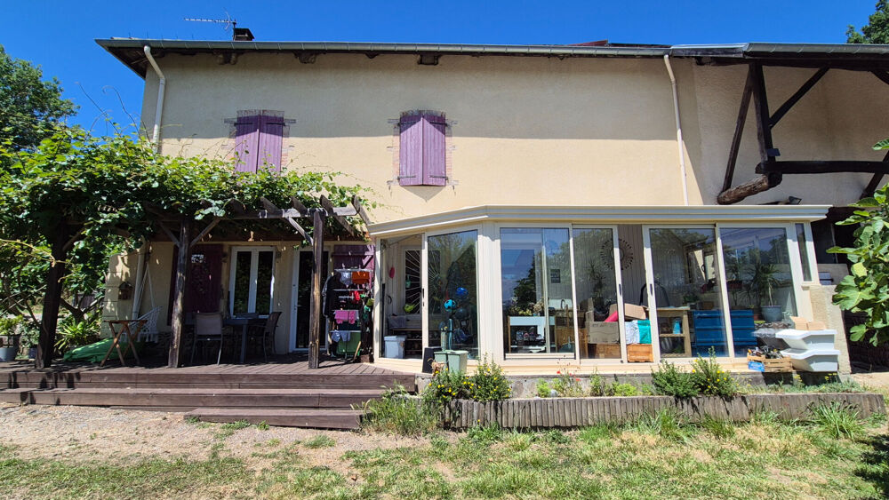 Maison 6 pièces 136 m² · à Bevenais · 136 m² · 325 000 €