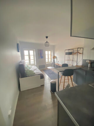  Appartement à louer 1 pièce 25 m²