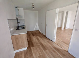  Appartement à louer 3 pièces 72 m²