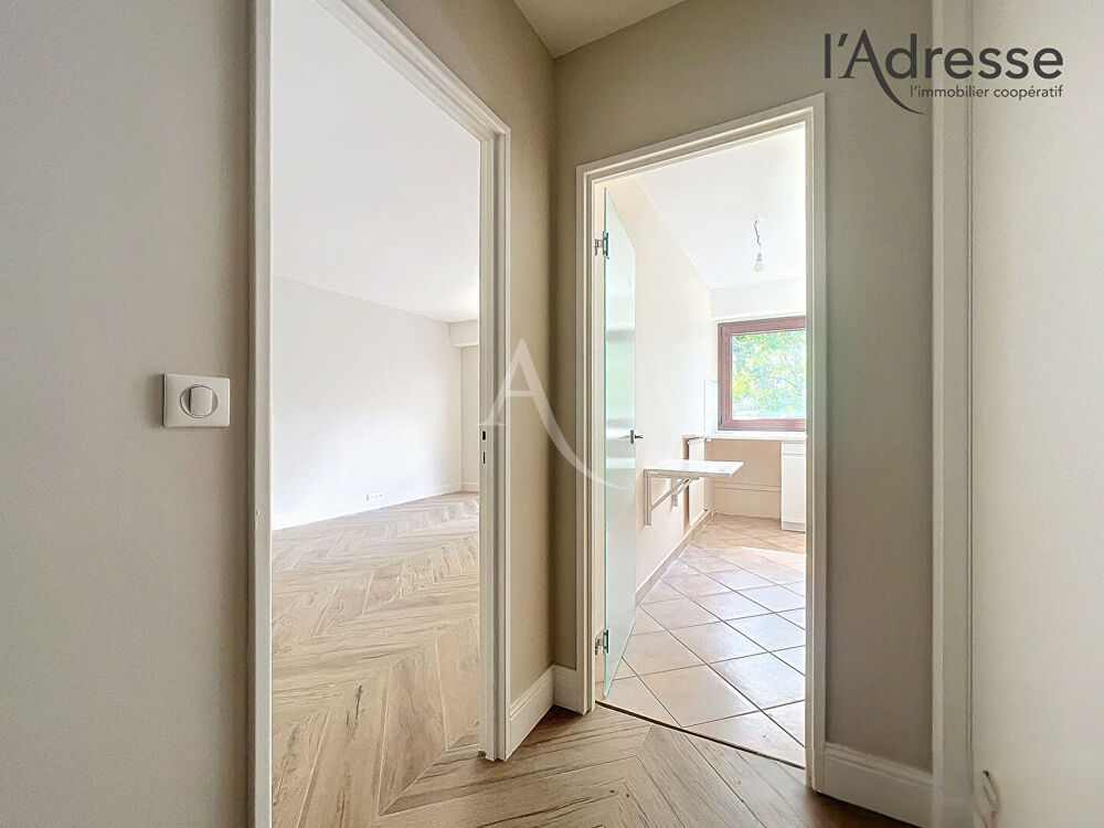 Location Appartement COURBEVOIE/ Studio - 36m² Courbevoie