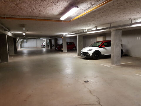  Parking / Garage � louer 