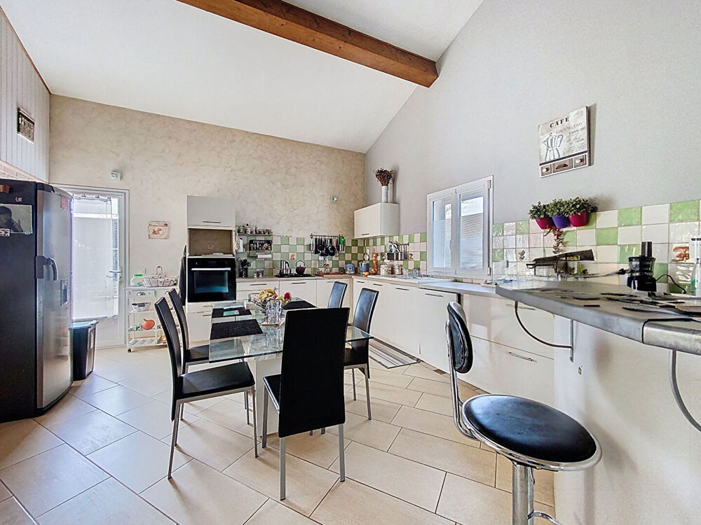 Maison de plain-pied à vendre à Mison - 3 chambres, terrain de 3000 m²