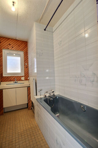  Appartement � vendre 5 pi�ces 85 m�