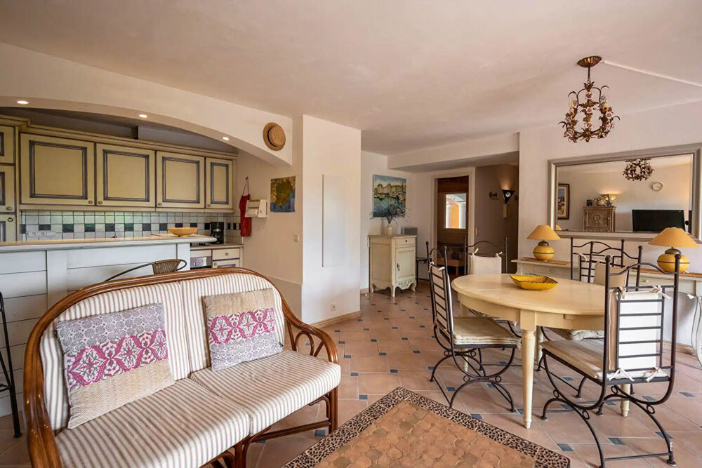 Vente Appartement APPARTEMENT 3 pièces en rez-de-chaussée au GOLF DE ROQUEBRUNE Roquebrune sur argens