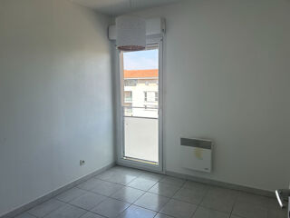  Appartement à louer 4 pièces 74 m²