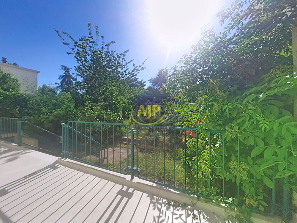 Vente Maison Maison  8 pièce(s) 216 m2 Nantes