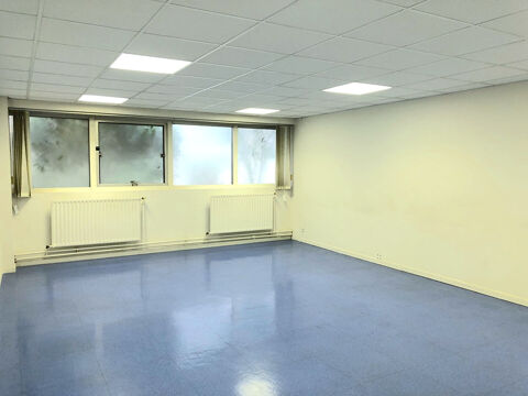   A LOUER BUREAU ENTRE 30 ET 40 M2- SECTEUR BORDEAUX QUARTIER SAINT SEURIN ET SAINT BRIUNO 