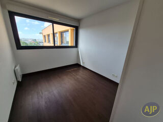  Appartement à louer 3 pièces 69 m²