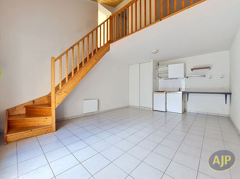 À Vendre, Charmante maison 47 m²au Bourg-sous-la-Roche, La Roche-sur-Yon