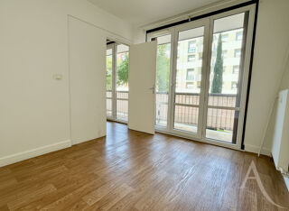  Appartement à louer 3 pièces 59 m²