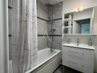  Appartement à louer 2 pièces 45 m²