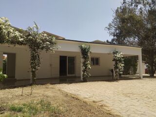  Villa � vendre 4 pi�ces 150 m� Saly