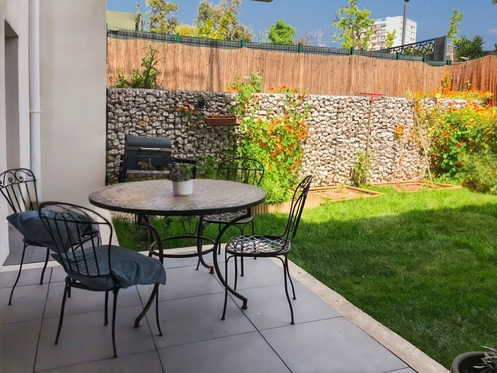 Un appartement comme une maison:T3 récent avec jardin de 43m2 au calme.