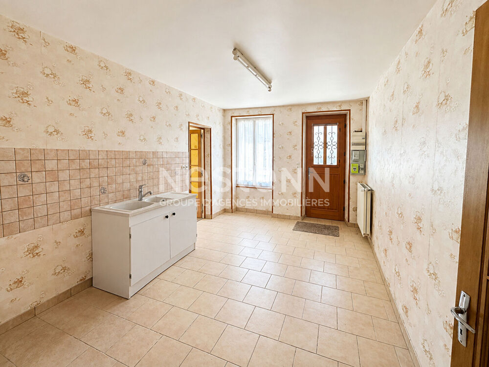 Agréable maison de 110.21 m² à vendre centre ville d'Aubigné-Racan (72800)