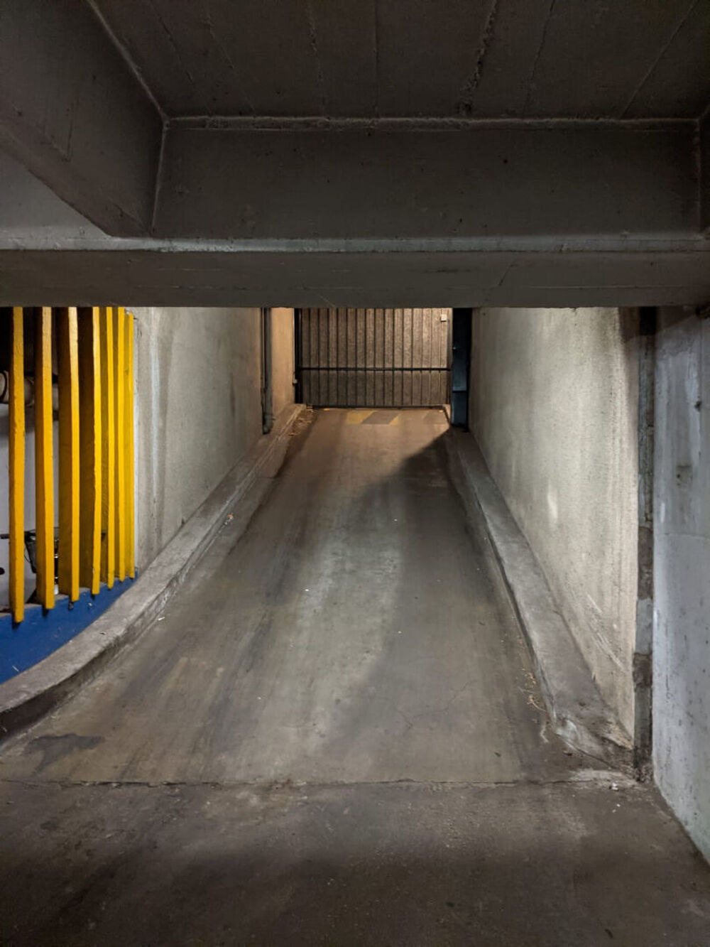 Location Parking/Garage 2SANTYPARKING Lyon 8