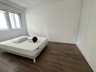  Appartement à louer 3 pièces 65 m²