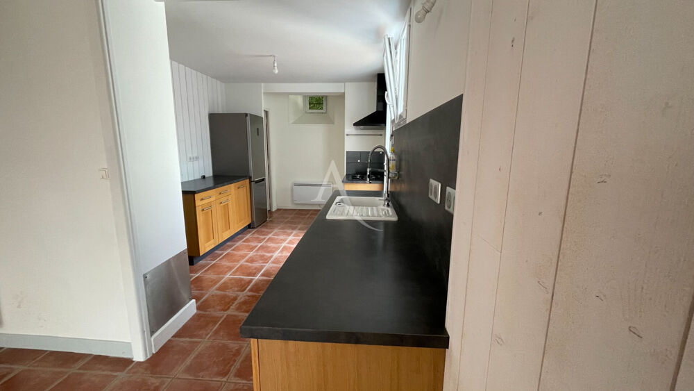 Vente Maison MARENNES centre-ville, maison 3 pi�ces avec terrasse et garage. Marennes hiers brouage