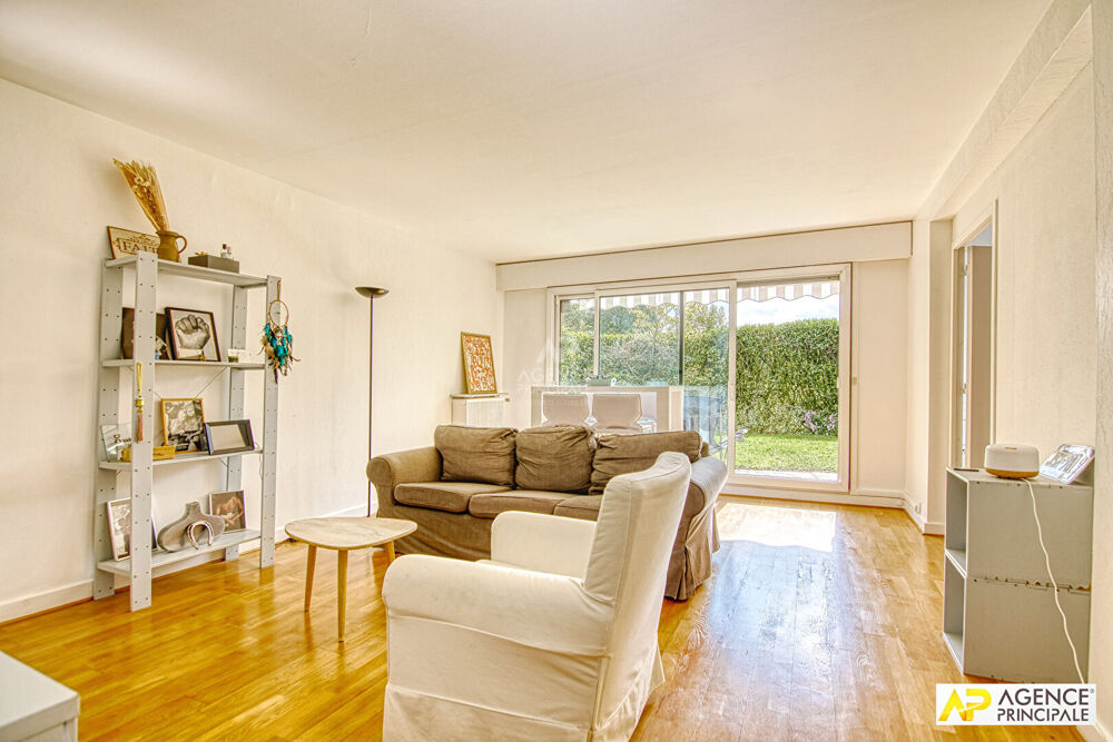 � vendre  Appartement Versailles (78000)