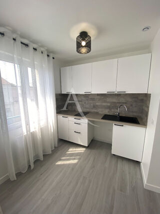  Appartement à louer 1 pièce 25 m²