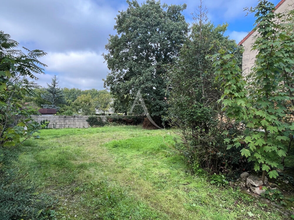 EN VENTE - FOURCHAMBAULT CTRE VILLE Maison avec jardin . 2 chambres et bureau