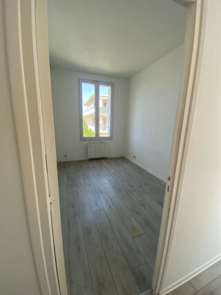  Appartement à louer 2 pièces 34 m²