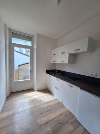  Appartement à louer 1 pièce 27 m²