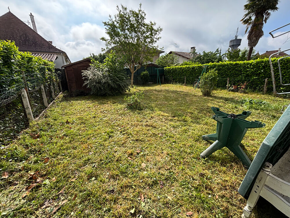 Vente Immeuble Immeuble Montpon-Ménestérol 6 pièce(s) 198 m² Montpon menesterol