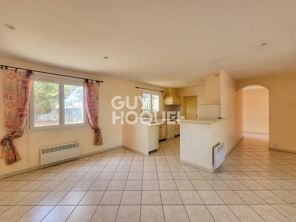 Vente Maison À Pépieux  Villa de plain-pied avec dépendance et grand terrain 1990 m2 Pepieux