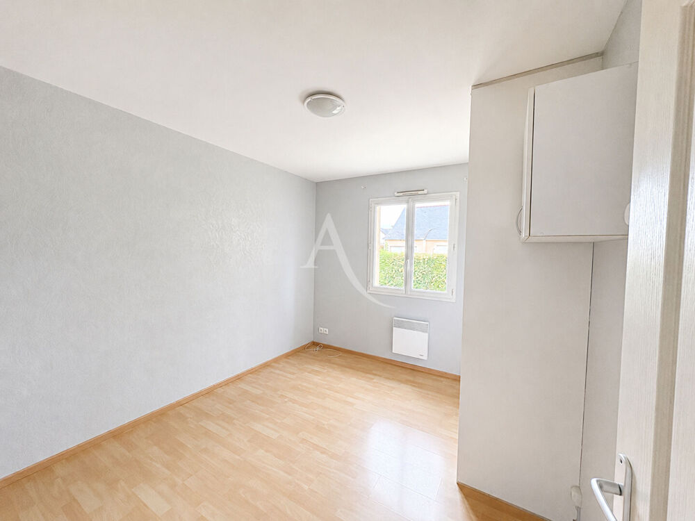 Vente Maison Vivy - Maison de plain-pied 113 m² - 5 chambres - Jardin et garage Vivy