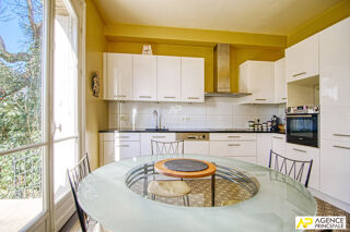  Maison � vendre 9 pi�ces 320 m�