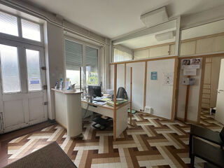  Immeuble � vendre 14 pi�ces 172 m�